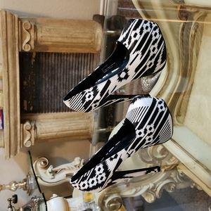 Black and white stiletos